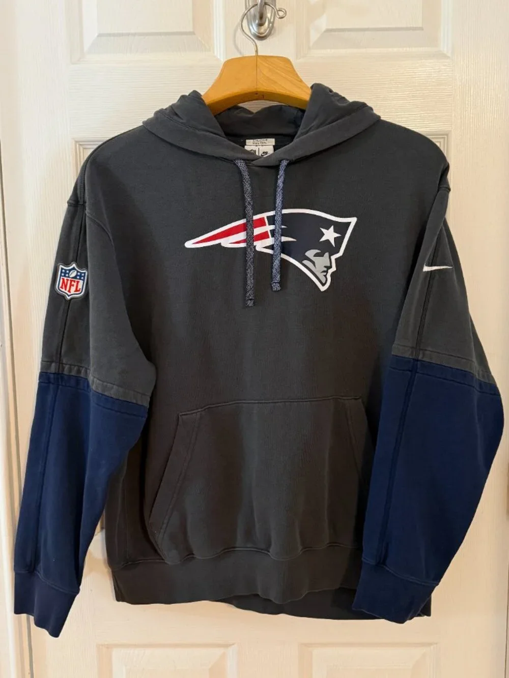New England Patriots Official Team Issued Hoodie Sweatshirt Nike Size Large